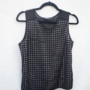 ‼️ LAST CALL B4 DONATION ‼️Square Patterned B&W